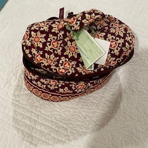 NWT - Vera Bradley travel cosmetic zip soft case